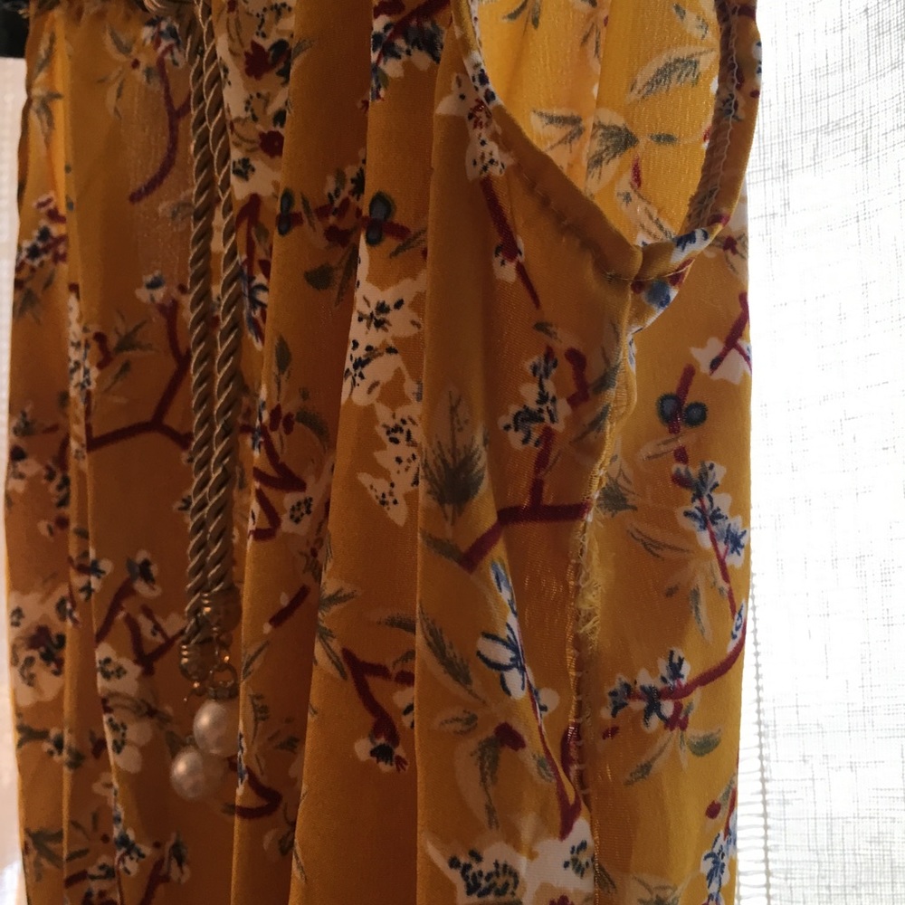 Foral Romper - Picture 7 of 7
